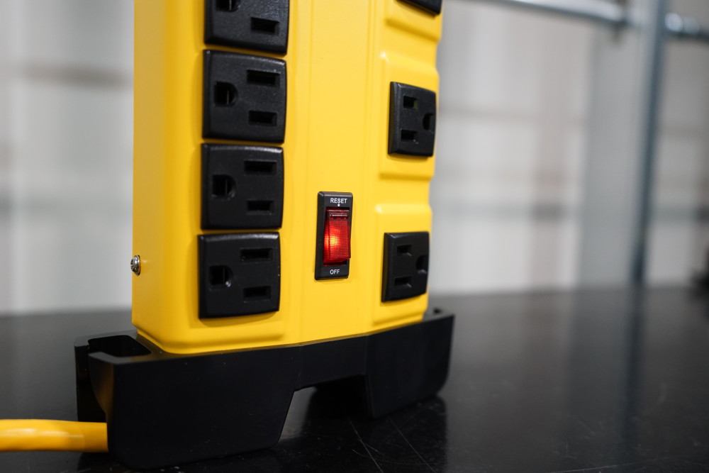 Southwire Power Strip 8 Outlet - Image 5