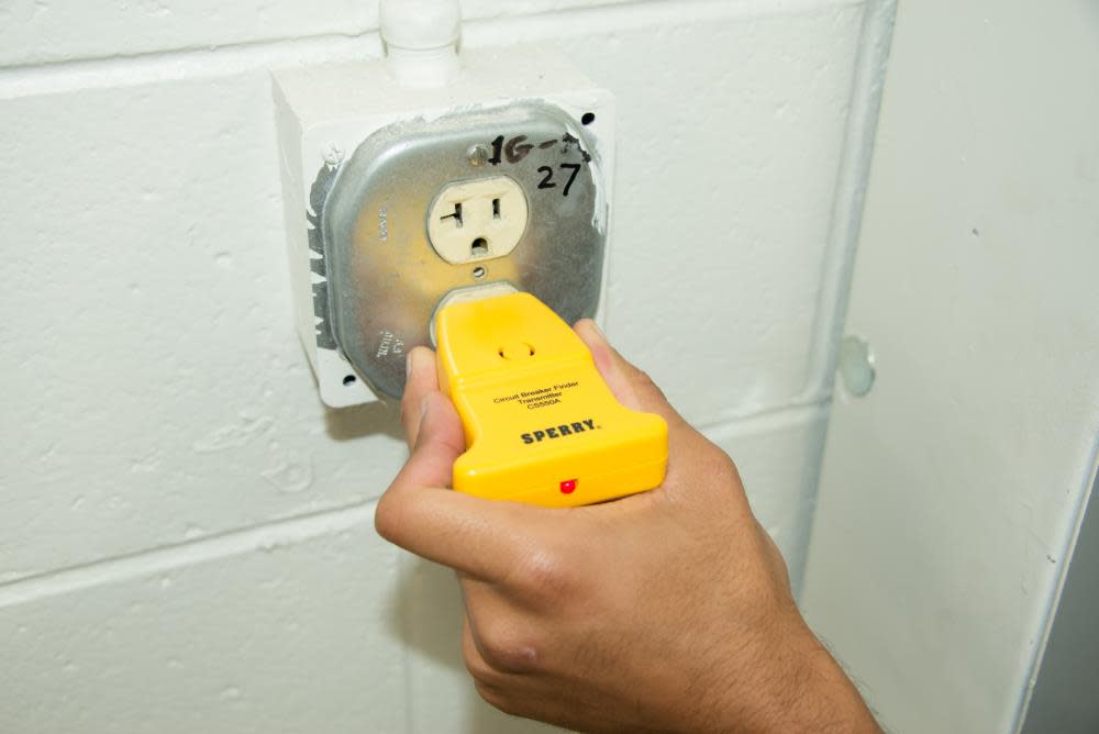 Sperry Instruments CS550A Circuit Breaker Finder, Identifies Correct Circuit or Fuse, Audible/Visual Alert, 120V AC, 50 to 60Hz - Image 3