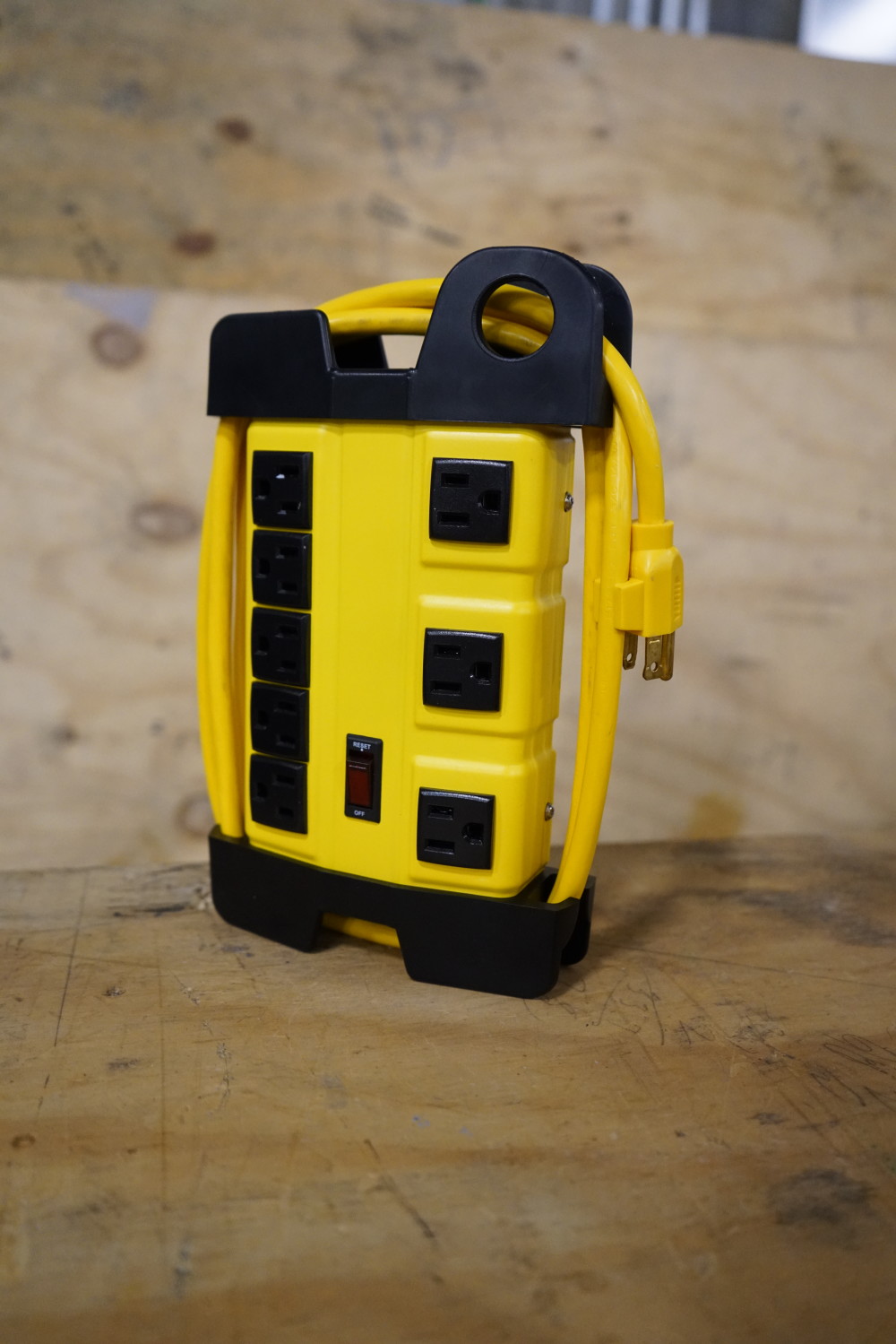 Southwire Power Strip 8 Outlet - Image 7