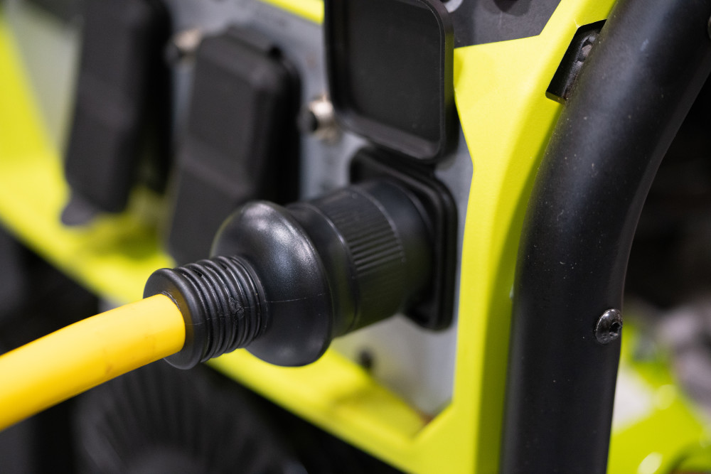 Southwire Generator Extension Cord, 25', 10/4 - Image 27