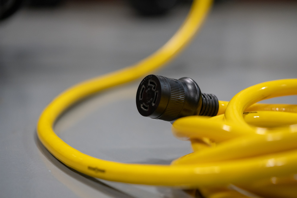 Southwire Generator Extension Cord, 25', 10/4 - Image 24